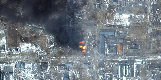 Imágenes multiespectrales de incendios en el distrito industrial, distrito de Primorsky (ubicación: 47.088, 37.494)