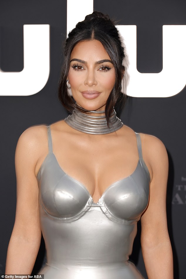 Kim fue fotografiada en el estreno de Kardashian la semana pasada en Los Ángeles.