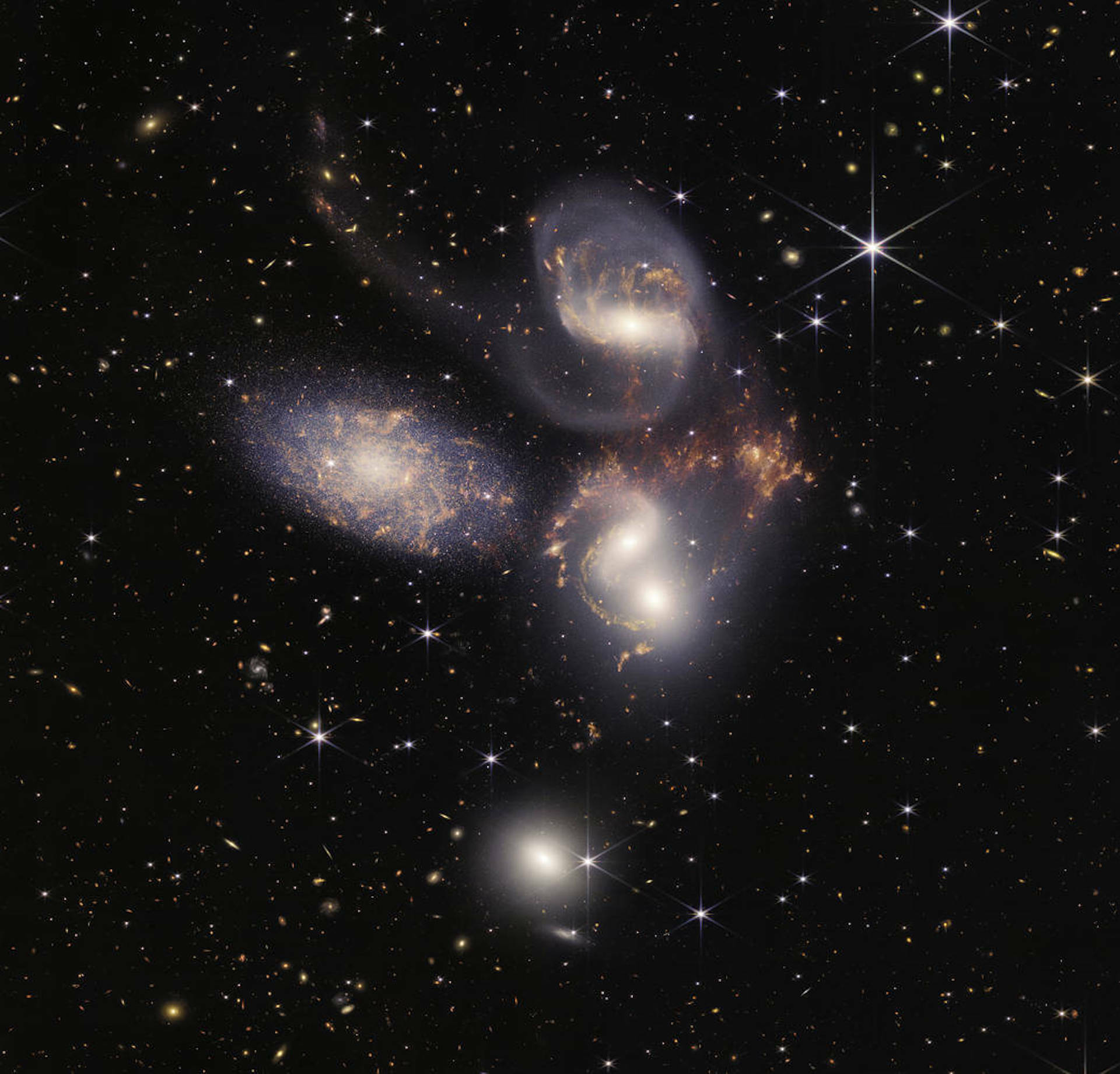 Un grupo de galaxias fotografiadas juntas por el Telescopio James Webb.