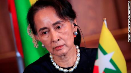 La exlíder de Myanmar Aung San Suu Kyi ha sido condenada a otros 6 años de prisión